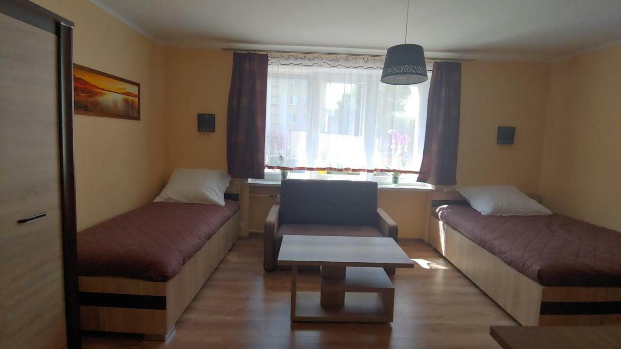 Appartement Roza Pustyni à Chrzanów Extérieur photo